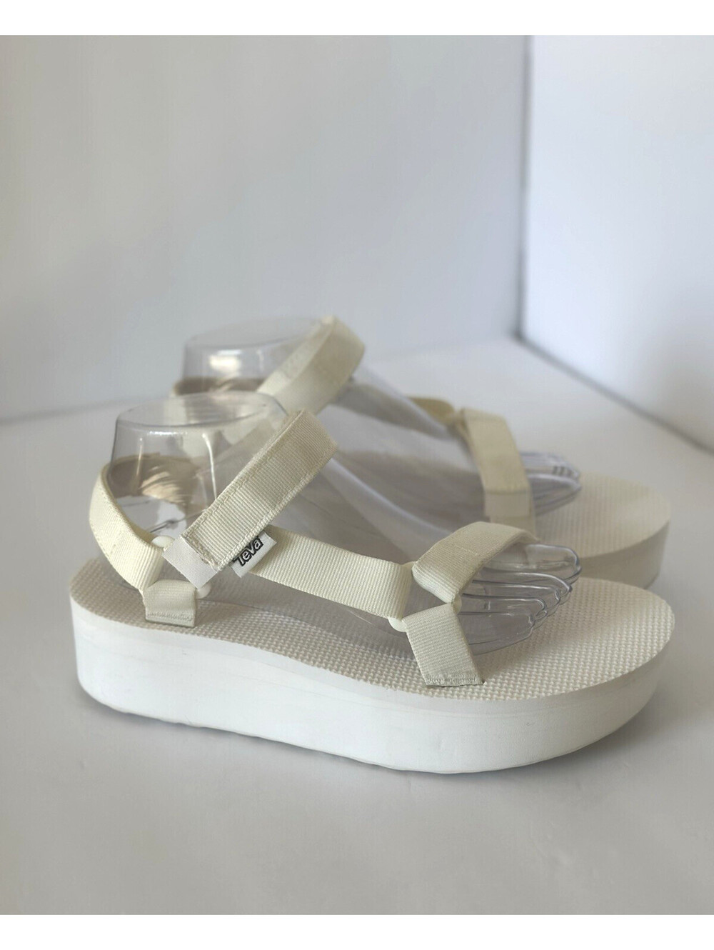 Teva Womens Platform Universal Sandal Size 9 White Strappy Platform Adjustable